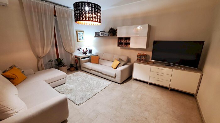 Appartamento trilocale in vendita in Strada Morane, Modena