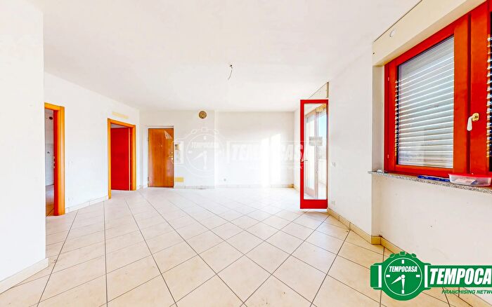 Appartamento trilocale in vendita in Valenza