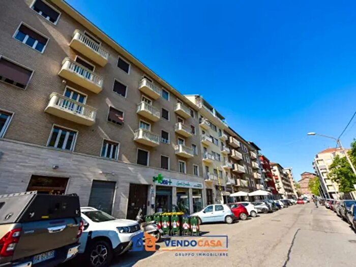 Appartamento con 5 locali in vendita in Via Montevideo, Torino