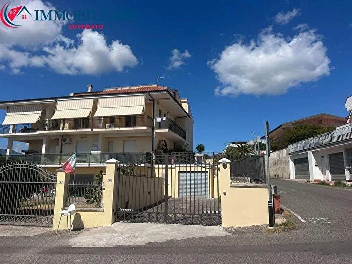 Appartamento trilocale in vendita in Satriano