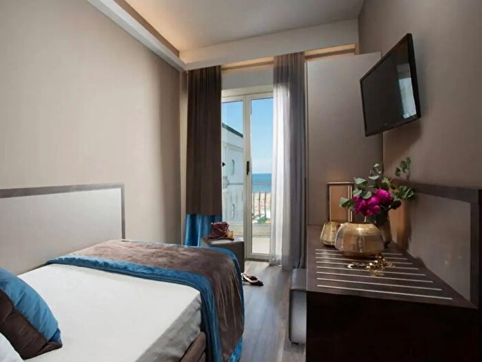 Appartamento con 5 locali in affitto in Via Bonanno Pisano, Pisa