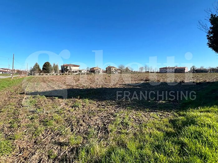 Casa con 5 locali in vendita in Arzergrande