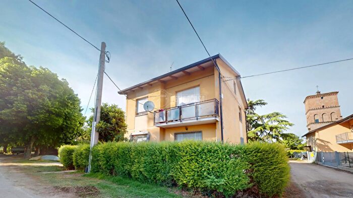 Casa con 5 locali in vendita in Via Albarese, Crevalcore