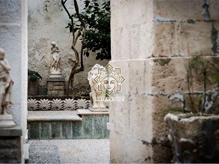 Appartamento bilocale in affitto in Via Mirabella, Ortigia, Siracusa