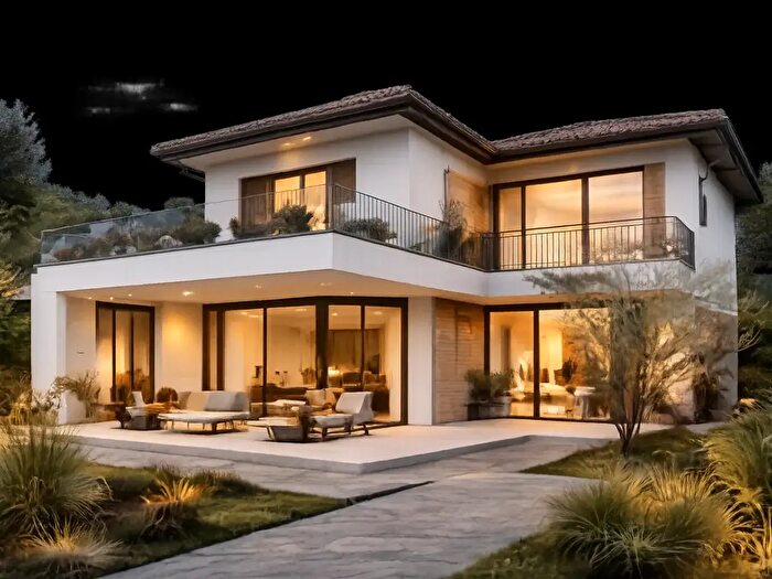 Casa con 6 locali in vendita in Forte Dei Marmi