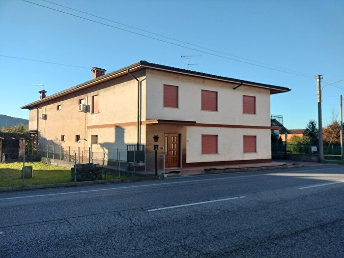 Casa con 6 locali in vendita in Via Gorizia, Farra DIsonzo