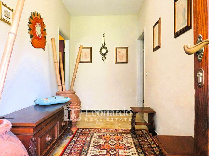 Casa con 9 locali in vendita in Via di Poggio Seconda, Lucca