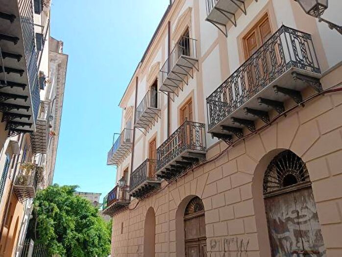 Appartamento monolocale in affitto in Piazza del Monte di Pietà, Tribunale, Palermo