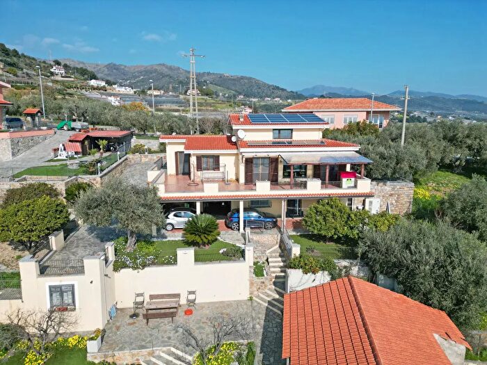 Casa con 5 locali in vendita in Strada Villetta, Sanremo