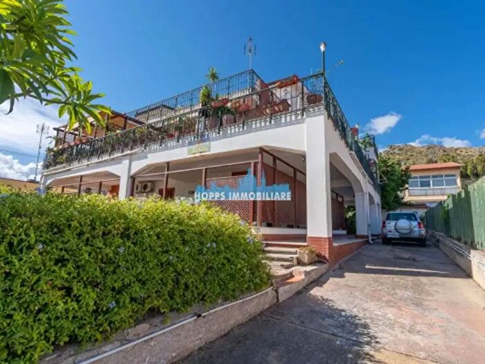 Appartamento trilocale in vendita in Via dei Giardini, Trabia