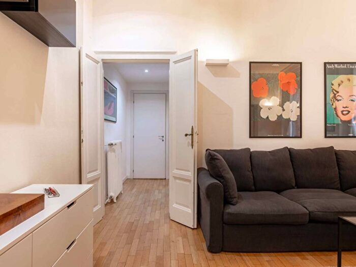 Appartamento trilocale in affitto in Via Giosuè Carducci, San Vittore, Milano