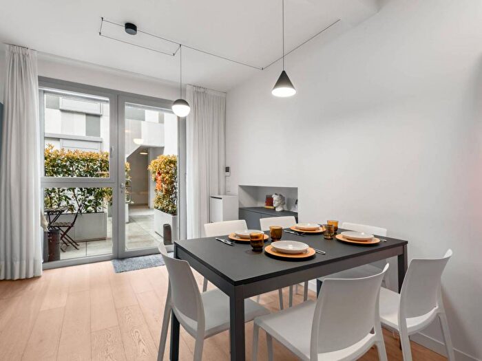 Appartamento bilocale in affitto in Via Garian, Washington, Milano