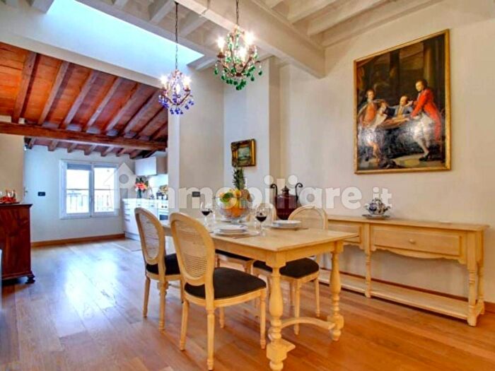 Appartamento trilocale in affitto in Via Maggio, Santo Spirito, Firenze