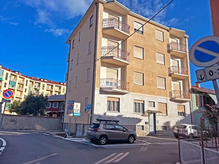 Appartamento trilocale in affitto in Via Ribet, Pinerolo