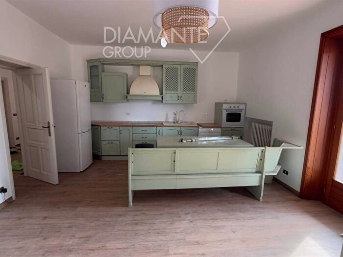 Appartamento trilocale in affitto in Contrada Mulino, Castiglione del Lago
