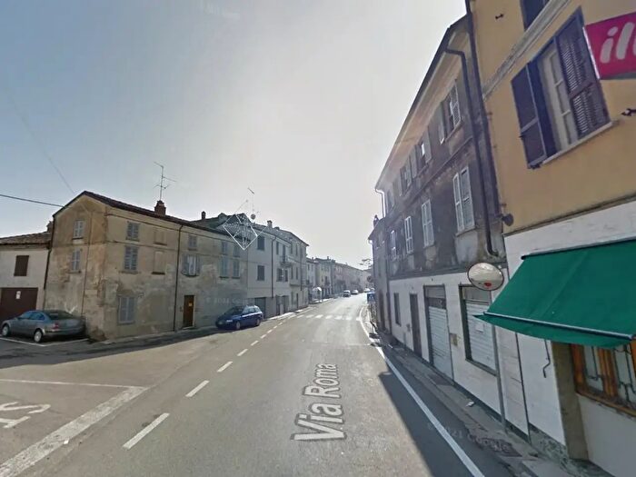 Appartamento trilocale in affitto in Via Marconi, Rovescala