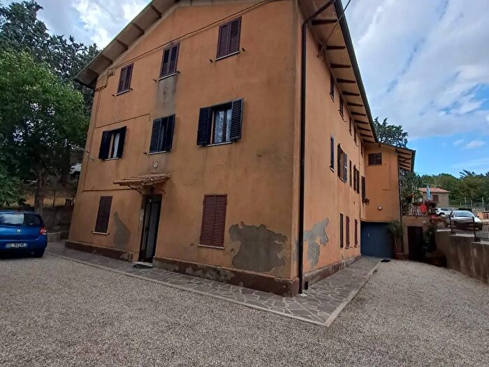 Appartamento bilocale in vendita in Loc Poggio Spaccato, San Venanzo