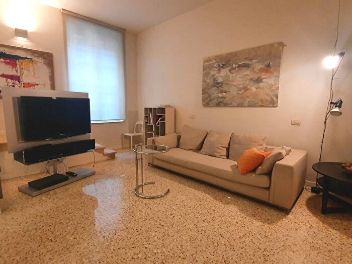 Appartamento trilocale in affitto in Via San Sisto, Carrobbio, Milano