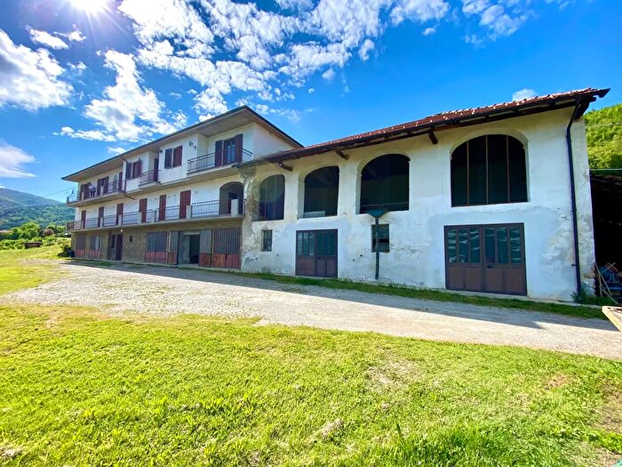 Casa in vendita in Frazione Robertiero, Gorzegno
