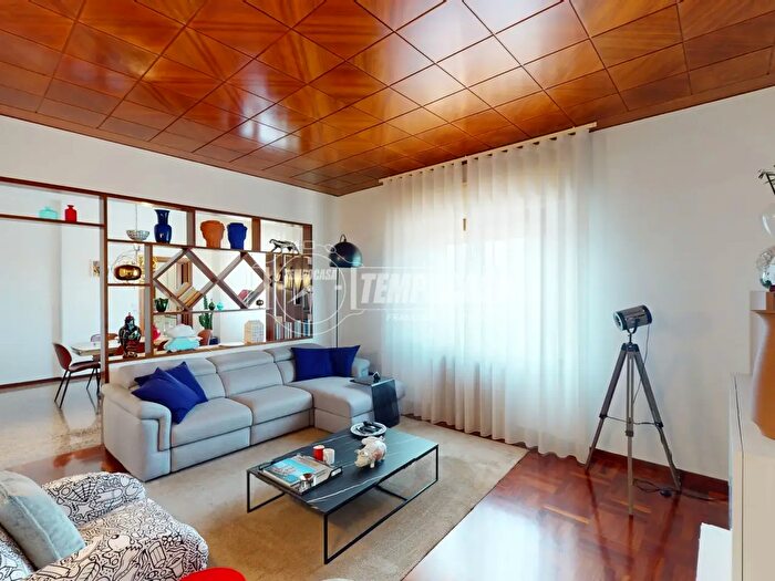 Appartamento con 5 locali in vendita in Viale Maria Montessori, Chiaravalle