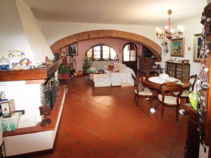 Appartamento con 5 locali in vendita in Santa Maria a Dofana, Castelnuovo Berardenga