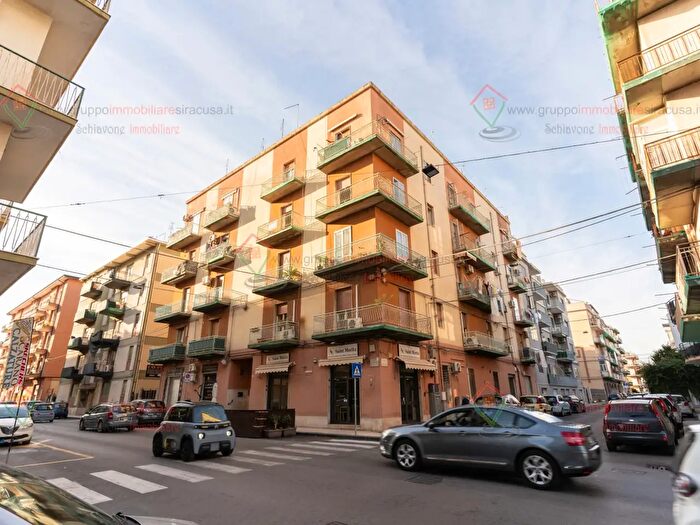 Appartamento con 5 locali in vendita in Siracusa