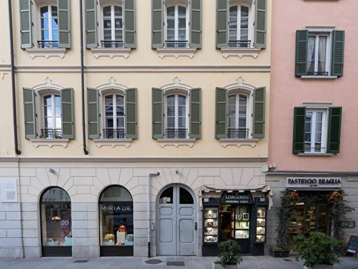 Casa bilocale in affitto in Via Francesco Muralto, Centro Storico, Como