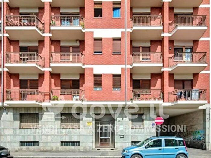 Appartamento trilocale in vendita in Via Alessandro Cruto Bis, Torino