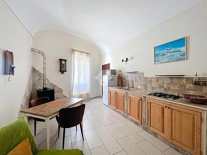 Appartamento trilocale in vendita in Via Vittorio Emanuele, Sennori