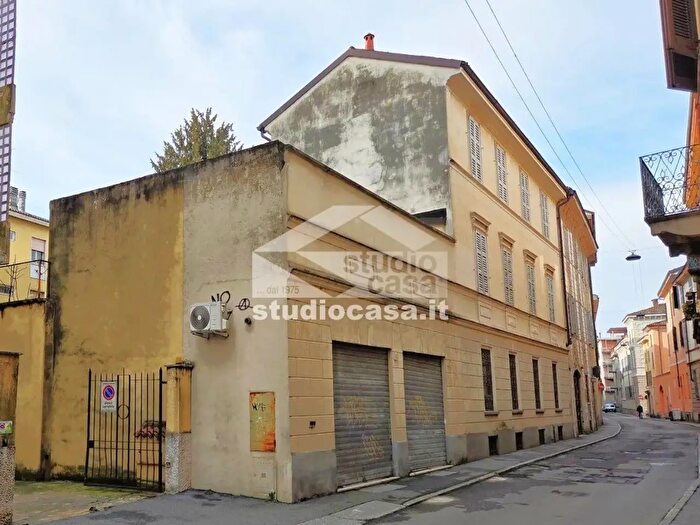 Appartamento con 5 locali in vendita in Via Milazzo, Cremona