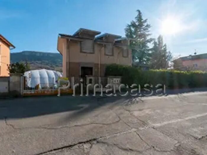 Casa con 9 locali in vendita in Via Emilia Est a, Rubiera