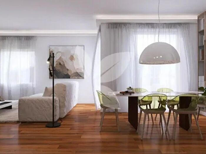 Appartamento trilocale in vendita in Piazzale Santa Croce, Parma