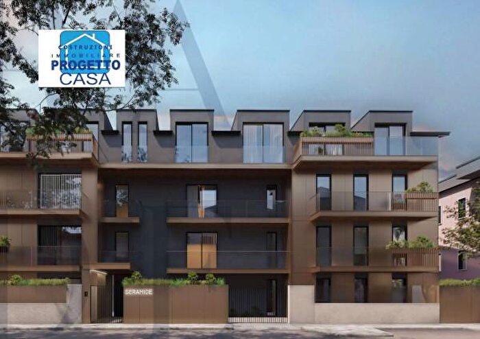 Appartamento con 6 locali in vendita in Via On F Napolitano Snc, Nola