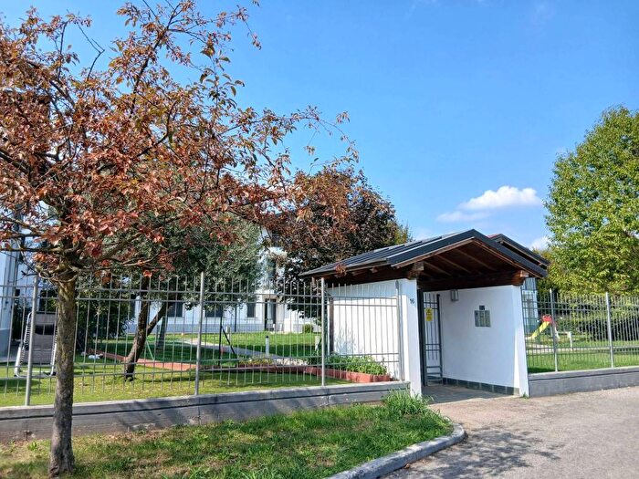 Appartamento bilocale in affitto in Via Gorizia, Albiate