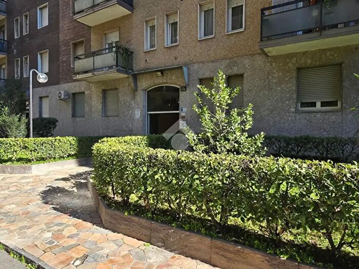 Appartamento trilocale in vendita in Viale Romagna, Cinisello Balsamo
