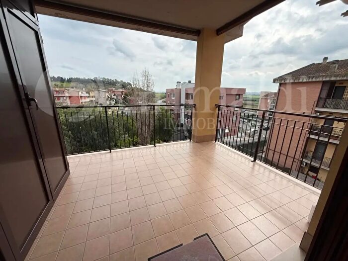 Appartamento con 5 locali in vendita in Via della Magliana, Roma