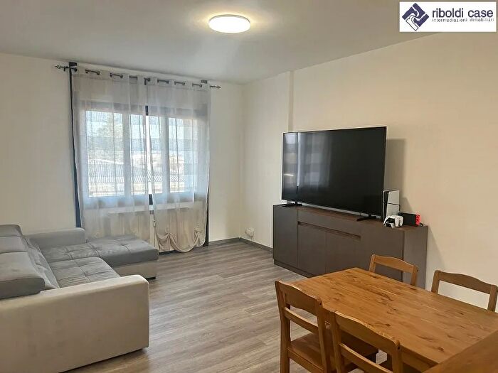 Appartamento trilocale in vendita in Inverigo