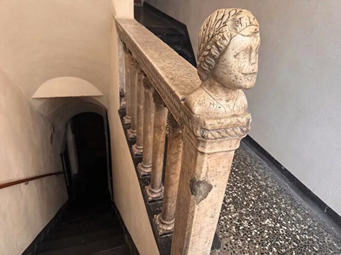 Appartamento bilocale in vendita in Vico dellAngello, Genova