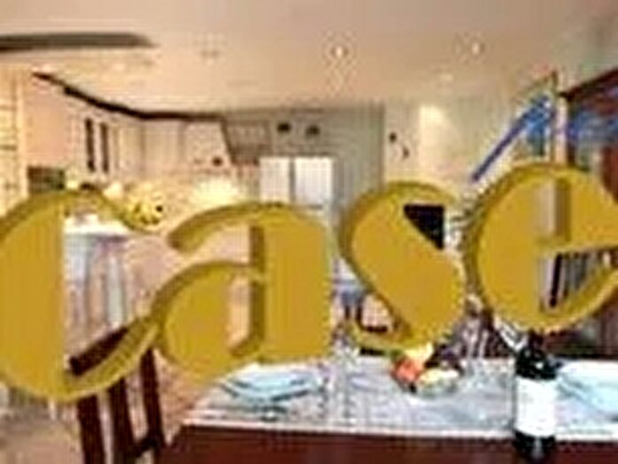 Casa con 12 locali in vendita in Camaiore