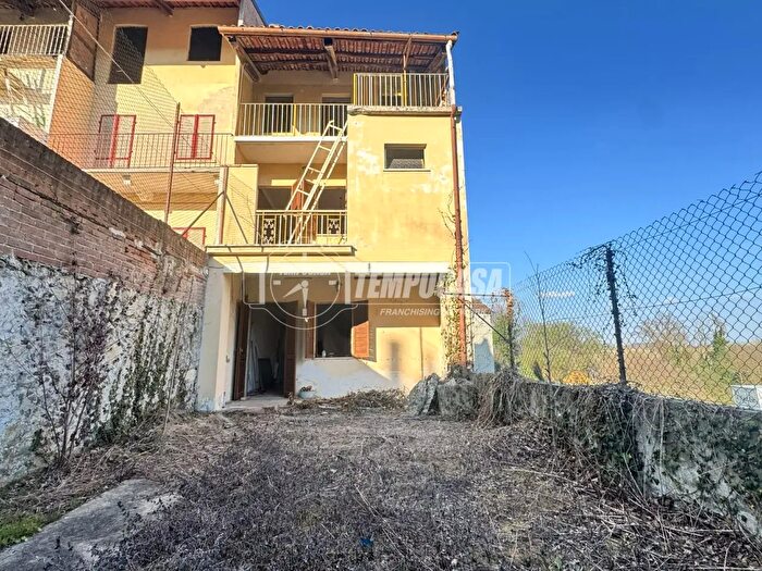 Casa quadrilocale in vendita in Via Cavour, Caravino