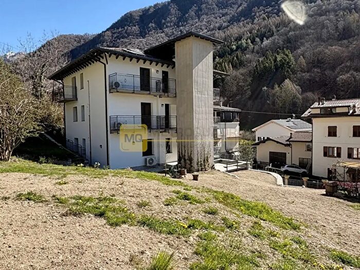 Appartamento bilocale in vendita in Via Italia, Casargo