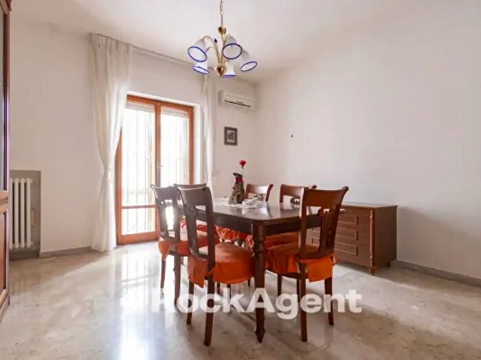 Appartamento trilocale in vendita in Via Nicola Lombardi, Catanzaro