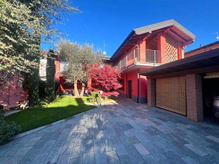 Casa quadrilocale in vendita in Via Vittorio Emanuele II, Covo