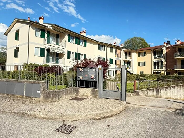 Appartamento trilocale in vendita in Via S Margherita, Brivio