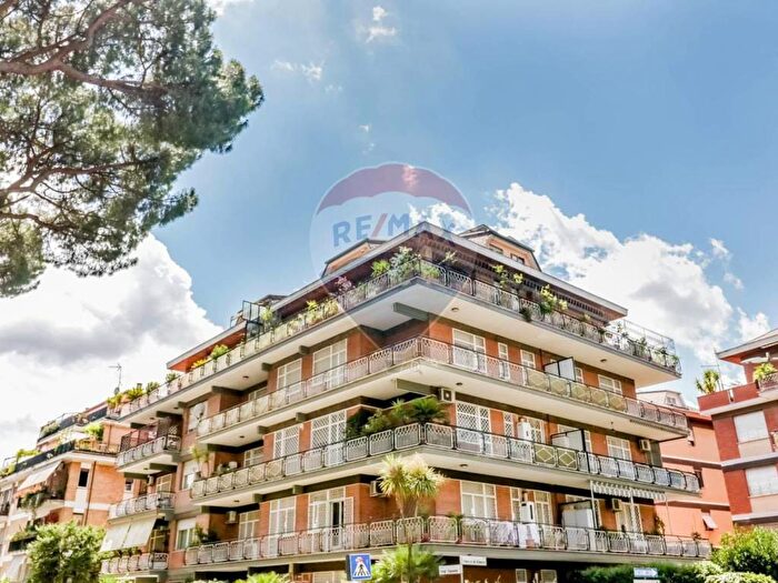 Appartamento trilocale in affitto in Via Luigi Capuana, Talenti Monte Sacro, Roma