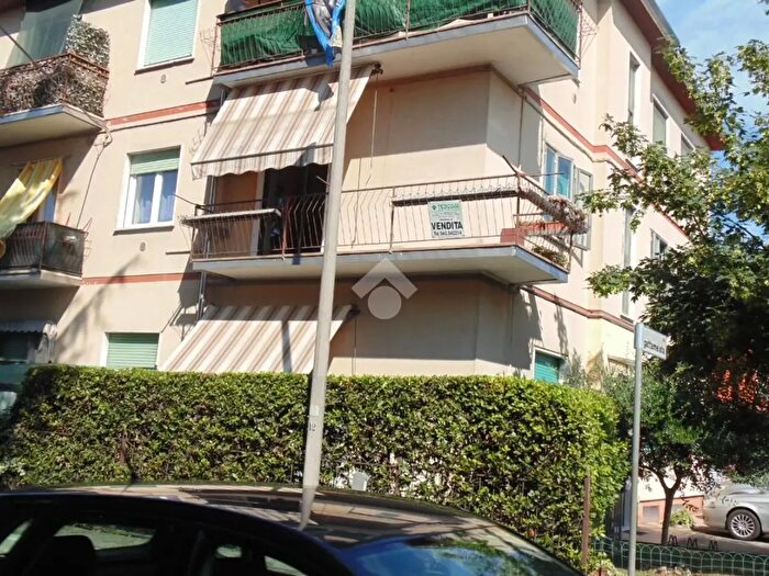 Appartamento trilocale in vendita in Via Volontari della Libertà, Verona