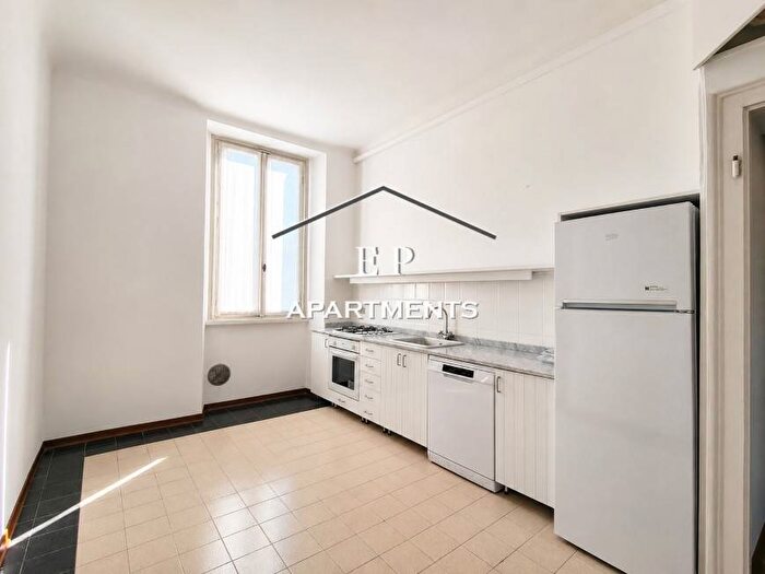 Appartamento trilocale in affitto in Porta Romana Medaglie d'Oro, Milano