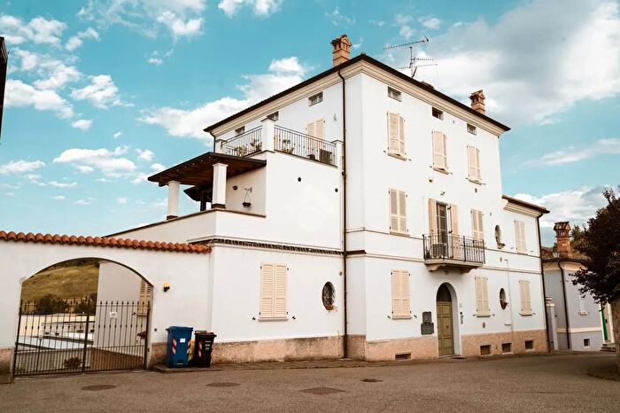 Appartamento trilocale in vendita in Borgo Santa Costanza, Fornovo Di Taro