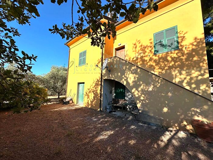 Casa bilocale in vendita in Via Costa da Moglia, Arnasco