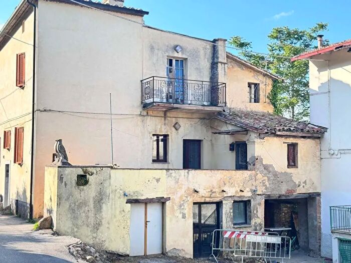 Casa con 6 locali in vendita in Via della Rinascita Montecastelli Pg, Umbertide